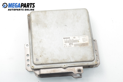 Компютър двигател за Citroen Xantia Hatchback I (03.1993 - 01.1998) 1.8 i, 101 к.с., № Bosch 0 261 200 666