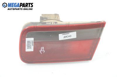 Вътрешен стоп за Honda Accord V Sedan (06.1992 - 12.1997), седан, позиция: дясна