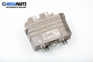 Компютър двигател за Volkswagen Polo Hatchback II (10.1994 - 10.1999) 45 1.0, 45 к.с., № Bosch 0 261 203 744/745