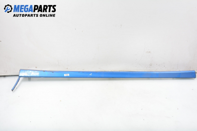 Праг за Nissan Almera II Hatchback (01.2000 - 12.2006), 2+1 вр., позиция: дясна