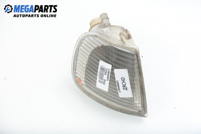 Мигач за Volkswagen Polo Classic II (11.1995 - 07.2006), седан, позиция: дясна