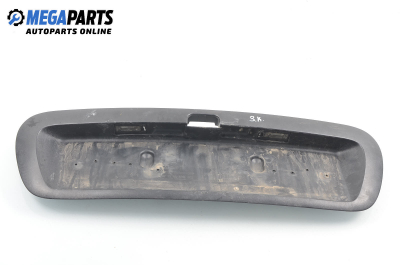 Стойка заден номер за Renault Megane I Hatchback (08.1995 - 12.2004), хечбек