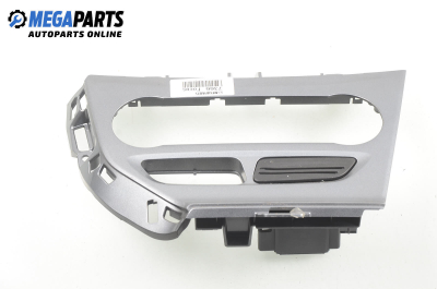 Централна конзола за Ford Focus III Sedan (07.2010 - ...)