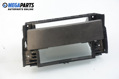 Централна конзола за Renault Vel Satis Hatchback (06.2002 - 07.2009)