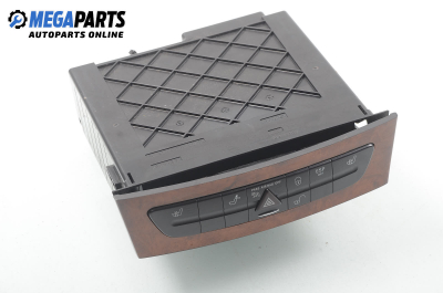 Панел бутони за Mercedes-Benz E-Class Sedan (W211) (03.2002 - 03.2009)