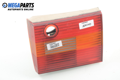 Вътрешен стоп за Volkswagen Passat Variant B3, B4 (02.1988 - 06.1997), комби, позиция: дясна