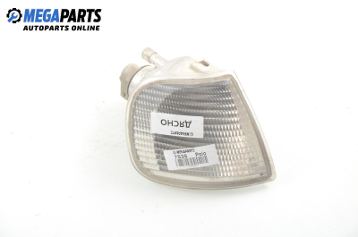 Мигач за Volkswagen Polo Classic II (11.1995 - 07.2006), седан, позиция: дясна, Valeo