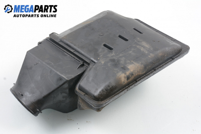 Въздуховод за Renault Megane I Coach (03.1996 - 08.2003) 1.6 16V (DA0B, DA04, DA11), 107 к.с.