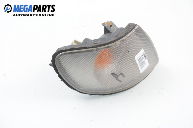 Мигач за Nissan Sunny III Sedan (05.1990 - 12.1996), седан, позиция: дясна