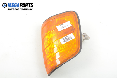 Мигач за Mercedes-Benz 124 Sedan (12.1984 - 06.1993), седан, позиция: лява