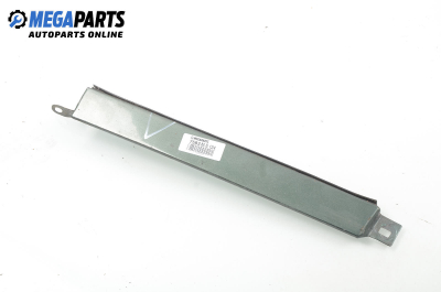 Лайсна под фар за Mercedes-Benz 124 Sedan (12.1984 - 06.1993), седан, позиция: лява