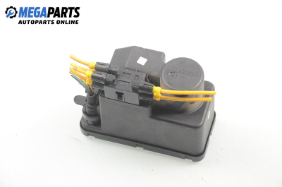 Вакуум помпа за централно заключване за Mercedes-Benz 124 Sedan (12.1984 - 06.1993)