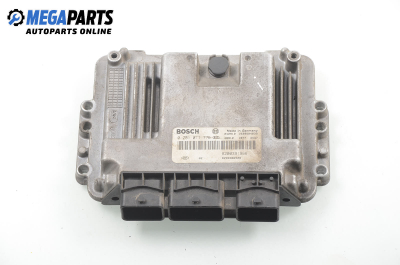 Компютър двигател за Renault Scenic II Minivan (06.2003 - 07.2010) 1.9 dCi (JM0G, JM12, JM1G, JM2C), 120 к.с., № Bosch 0 281 011 776