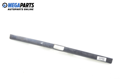 Лайсна заден капак за Volkswagen Golf III Hatchback (08.1991 - 07.1998), позиция: задна