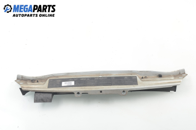 Маска горна част за Renault Megane Scenic (10.1996 - 12.2001)