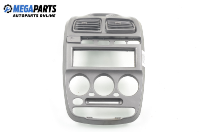 Централна конзола за Hyundai Accent II Hatchback (09.1999 - 11.2005)