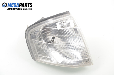 Мигач за Mercedes-Benz C-Class Sedan (W202) (03.1993 - 05.2000), седан, позиция: дясна