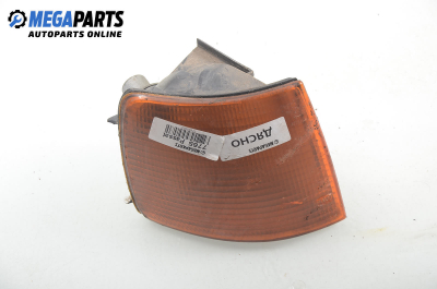 Мигач за Volkswagen Passat Sedan B3, B4 (02.1988 - 12.1997), комби, позиция: дясна, Hella