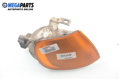 Мигач за Volkswagen Polo Hatchback II (10.1994 - 10.1999), позиция: дясна