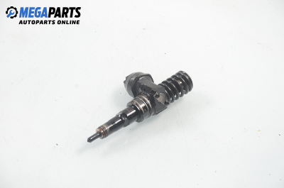 Дюза дизел за Volkswagen Golf V Hatchback (10.2003 - 02.2009) 1.9 TDI, 105 к.с., № 038 130 073 AG