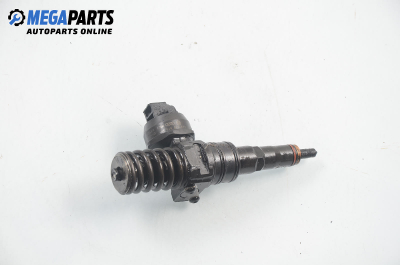 Дюза дизел за Volkswagen Golf V Hatchback (10.2003 - 02.2009) 1.9 TDI, 105 к.с., № 038 130 073 AG