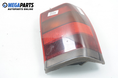 Стоп за Opel Omega A Sedan (09.1986 - 05.1994), седан, позиция: дясна