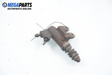 Долна помпа за съединител за Mazda 323 F VI Hatchback (09.1998 - 05.2004)