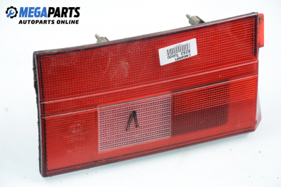 Вътрешен стоп за Seat Toledo I Sedan (01.1991 - 10.1999), хечбек, позиция: лява