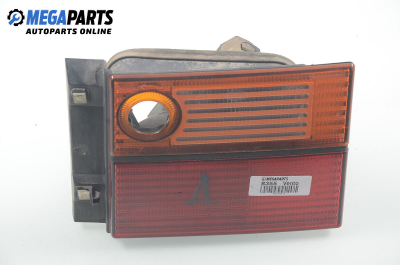 Вътрешен стоп за Volkswagen Vento Sedan (11.1991 - 09.1998), позиция: дясна