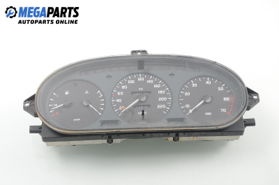 Километраж за Renault Megane I Coach (03.1996 - 08.2003) 1.6 e (DA0F), 90 к.с.