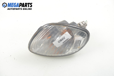 Мигач за Toyota Corolla Station Wagon III (04.1997 - 10.2001), комби, позиция: лява