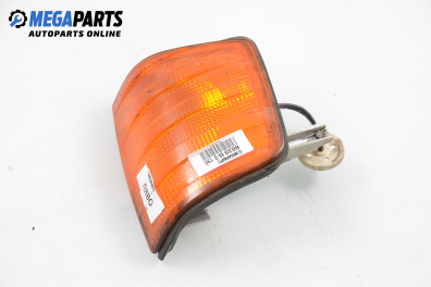 Мигач за Mercedes-Benz 190 Sedan (W201) (10.1982 - 08.1993), седан, позиция: лява