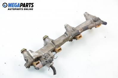 Бензинова рейка с дюзи за Ford Mondeo I Hatchback (02.1993 - 08.1996) 2.0 i 16V, 136 к.с.