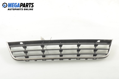 Решетка в броня за Volkswagen Passat Sedan B6 (03.2005 - 12.2010), седан