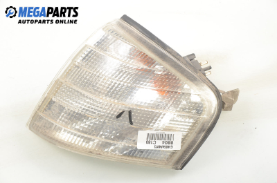 Мигач за Mercedes-Benz C-Class Sedan (W202) (03.1993 - 05.2000), седан, позиция: лява