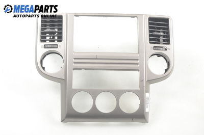 Централна конзола за Nissan X-Trail I SUV (06.2001 - 01.2013)