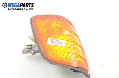 Мигач за Mercedes-Benz 124 Sedan (12.1984 - 06.1993), седан, позиция: дясна