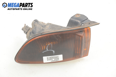 Мигач за Mitsubishi Galant VI Estate (09.1996 - 10.2003), комби, позиция: дясна