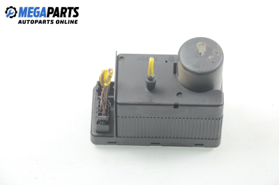 Вакуум помпа за централно заключване за Mercedes-Benz C-Class Sedan (W202) (03.1993 - 05.2000), 4+1 вр.