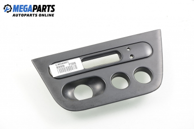 Централна конзола за Peugeot 306 Hatchback (01.1993 - 10.2003)