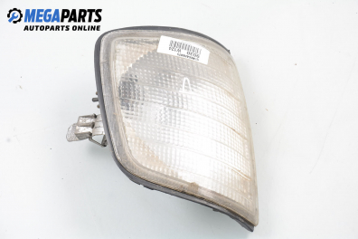 Мигач за Mercedes-Benz 124 Sedan (12.1984 - 06.1993), седан, позиция: дясна