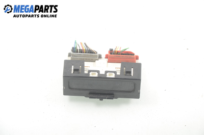 Часовник за Renault Clio II Hatchback (09.1998 - 09.2005)