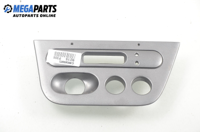 Централна конзола за Peugeot 306 Hatchback (01.1993 - 10.2003)