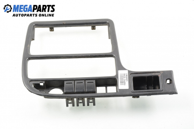 Централна конзола за Kia Sephia Sedan (01.1992 - 05.2000)