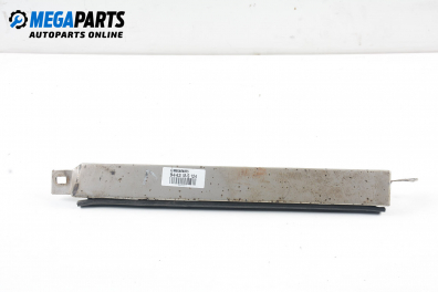 Лайсна под фар за Mercedes-Benz 124 Sedan (12.1984 - 06.1993), седан, позиция: лява