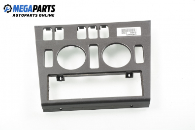 Централна конзола за Mercedes-Benz C-Class Sedan (W202) (03.1993 - 05.2000)