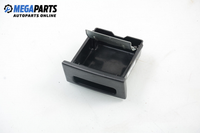 Пепелник за Honda CR-V II SUV (09.2001 - 09.2006)