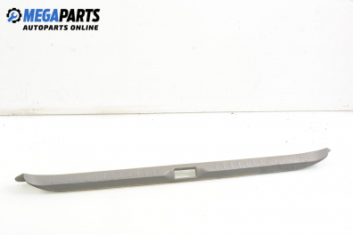 Планка багажник за Nissan Primera Sedan I (06.1990 - 06.1996), седан