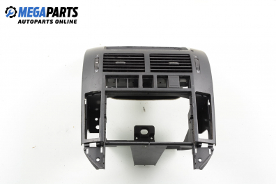 Централна конзола за Volkswagen Polo Hatchback IV (10.2001 - 12.2005)