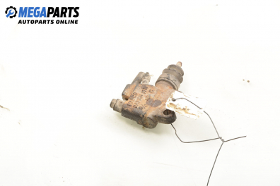 Долна помпа за съединител за Nissan Almera TINO (12.1998 - 02.2006)